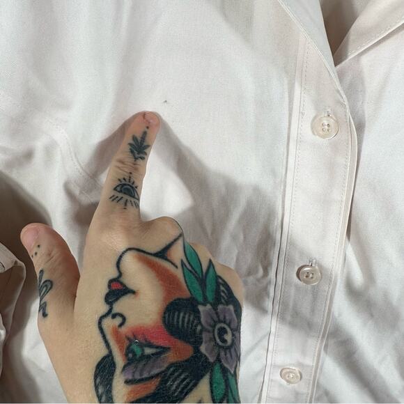 Chico's No Iron 100% Cotton 3/4 Sleeve Button Down Top Size 2 (US Large/12) - Picture 8 of 10